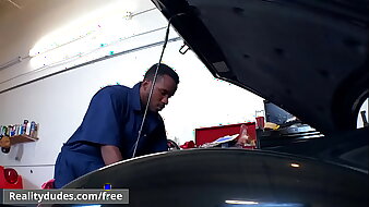 (Aston Springs, Phoenix Fellington) - Dudes in Public 34 Auto Body - Trailer preview - Reality Dudes